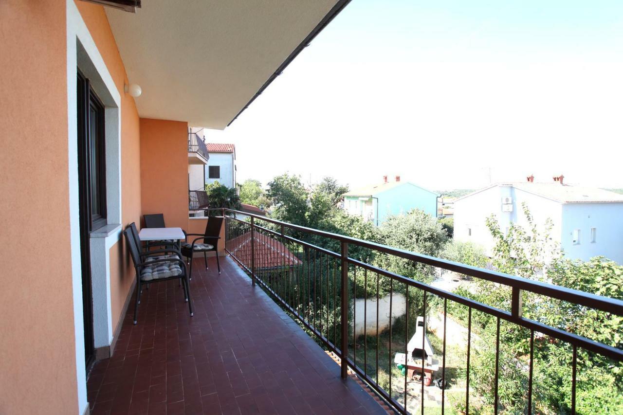 באניולה Apartments Ellen מראה חיצוני תמונה