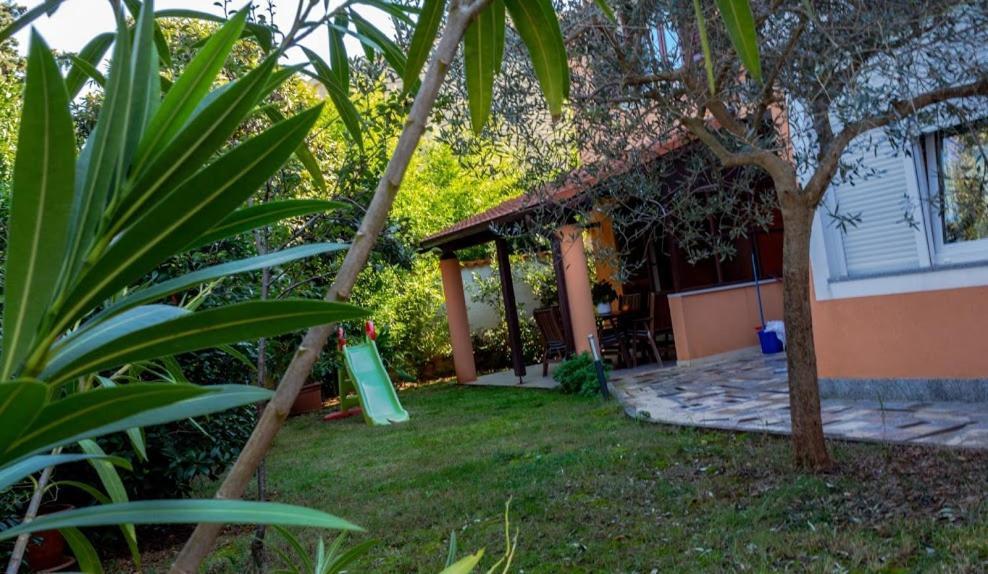 באניולה Apartments Ellen מראה חיצוני תמונה